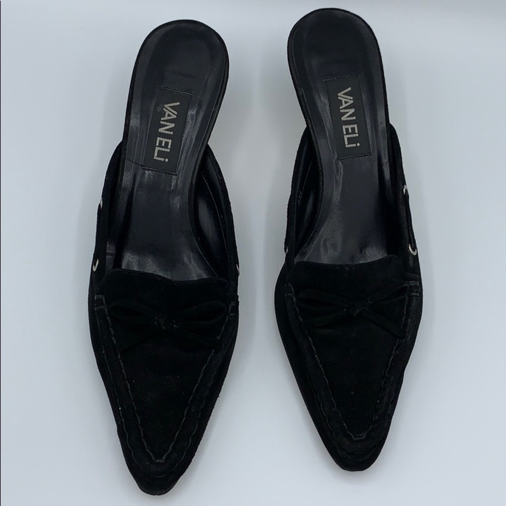 Closed toe mule